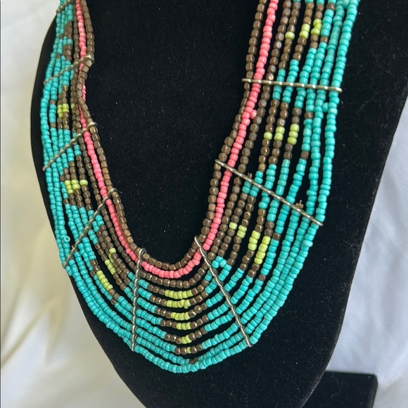 Handmade Indian Multicolor Seabead Bib Necklace - Picture 9 of 16